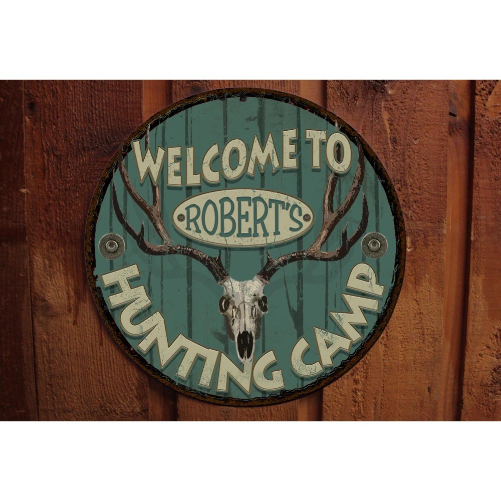 Outdoor Hunting Names - ป้ายโลหะทรงกลมสำหรับแคมป์ล่าสัตว์ 1 ชิ้น ปรับแต่งได้ พร้อมชื่อส่วนตัว ตกแต่งผนังสไตล์วินเทจสำหรับกระท่อมหรือบ้านพักกลางแจ้ง